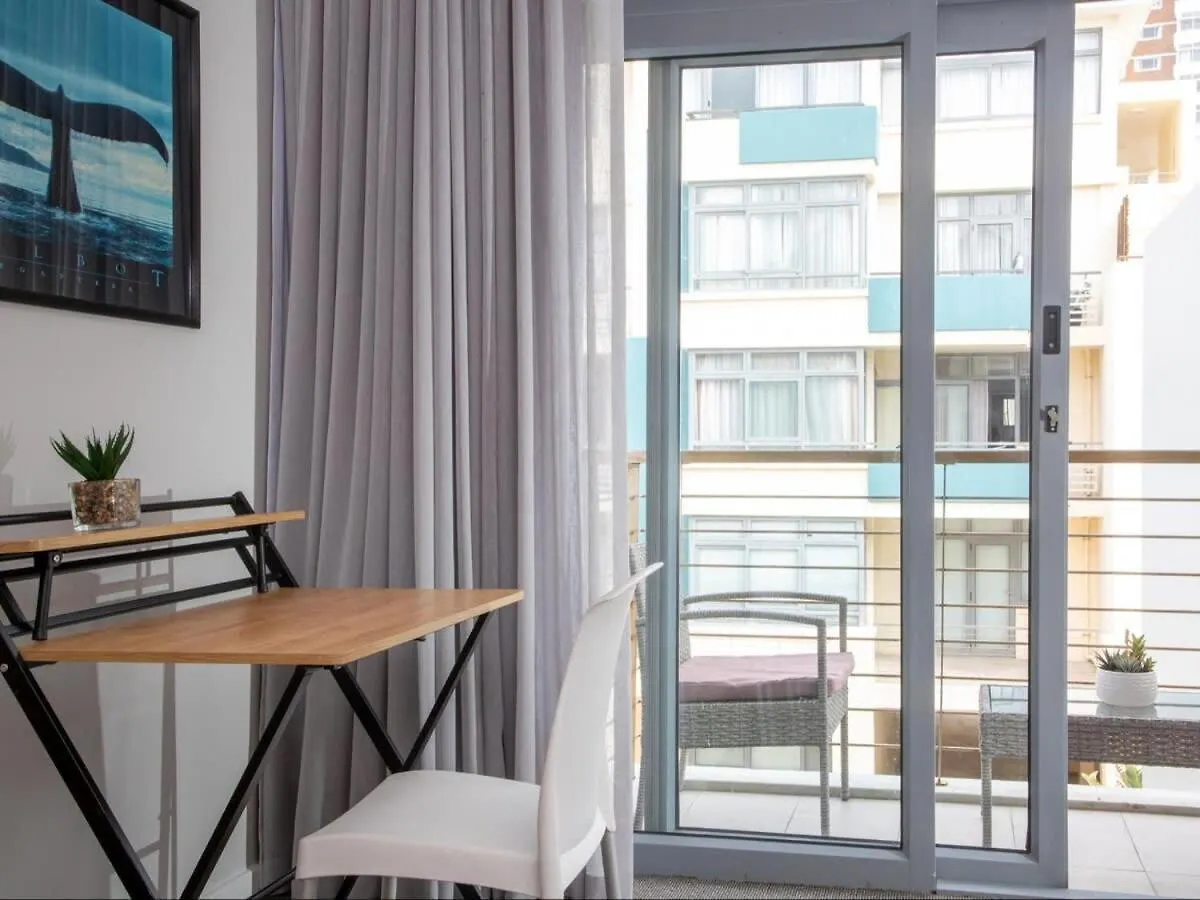 Fleurs Place Muizenberg Apartment